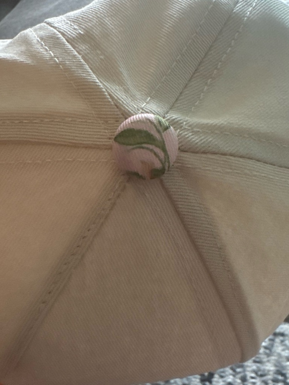 ๐ Zenana Outfitters Satin Cream and Pink Floral "MOMMIN'" Hat. Brand New!!๐๐ - Picture 4 of 4
